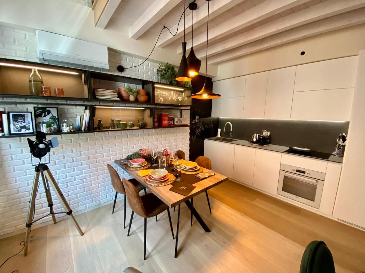 Volto Corte Farina Apartments - Luxury Lofts Верона Экстерьер фото