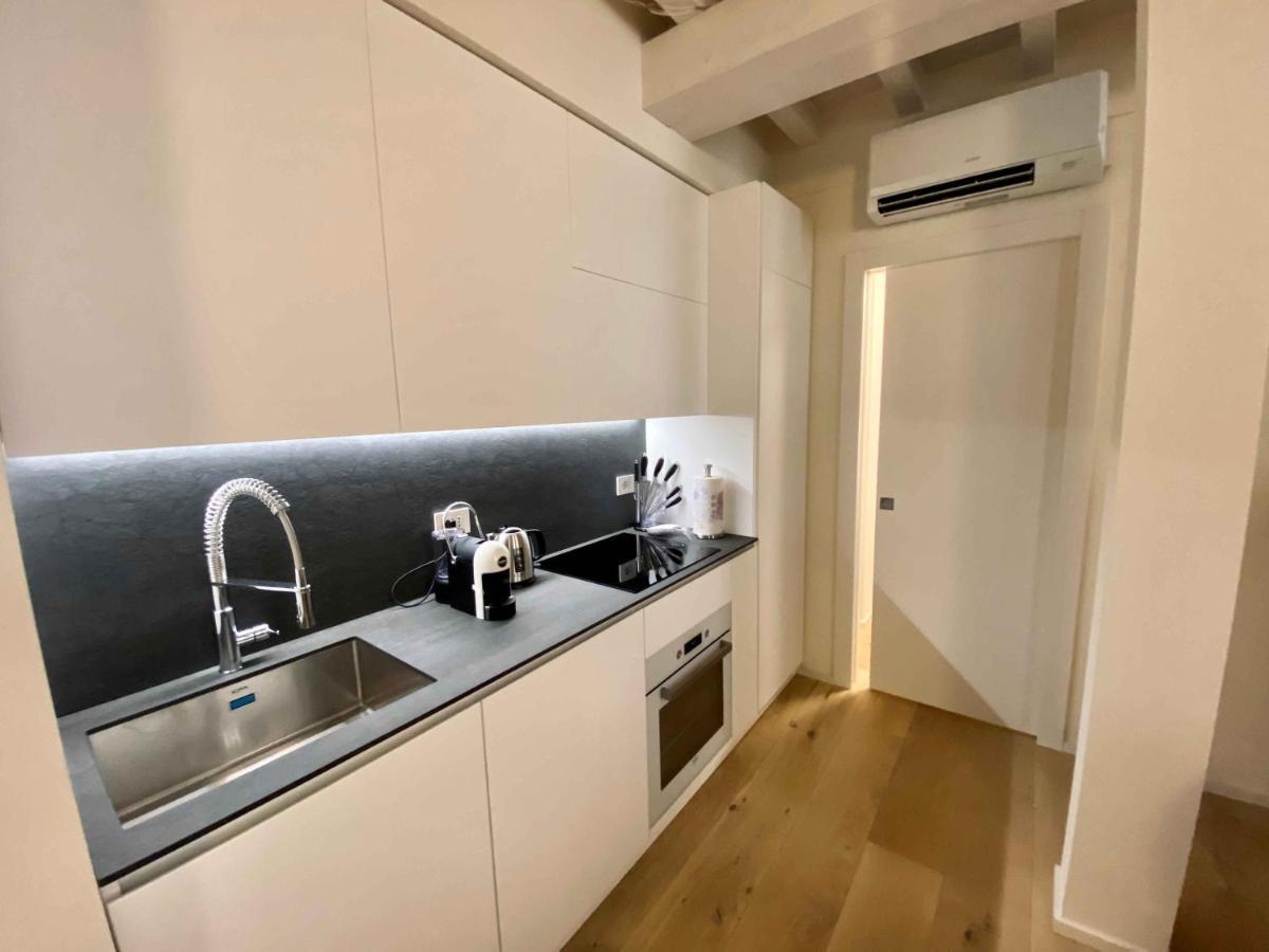 Volto Corte Farina Apartments - Luxury Lofts Верона Экстерьер фото